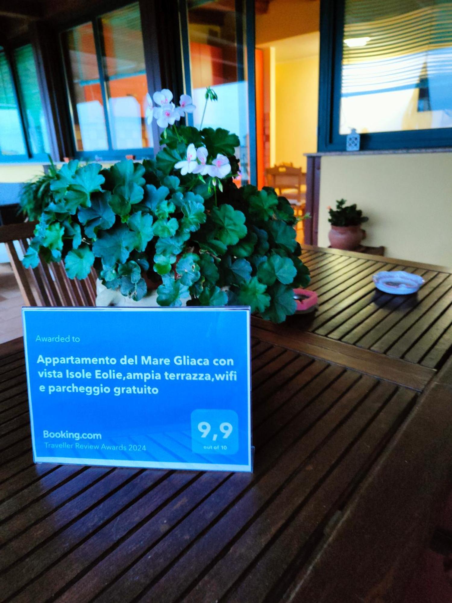 "Appartamento Del Mare Gliaca" Con Vista Isole Eolie,Ampia Terrazza,Wifi E Parcheggio Privato Gratuito Piraino Bagian luar foto