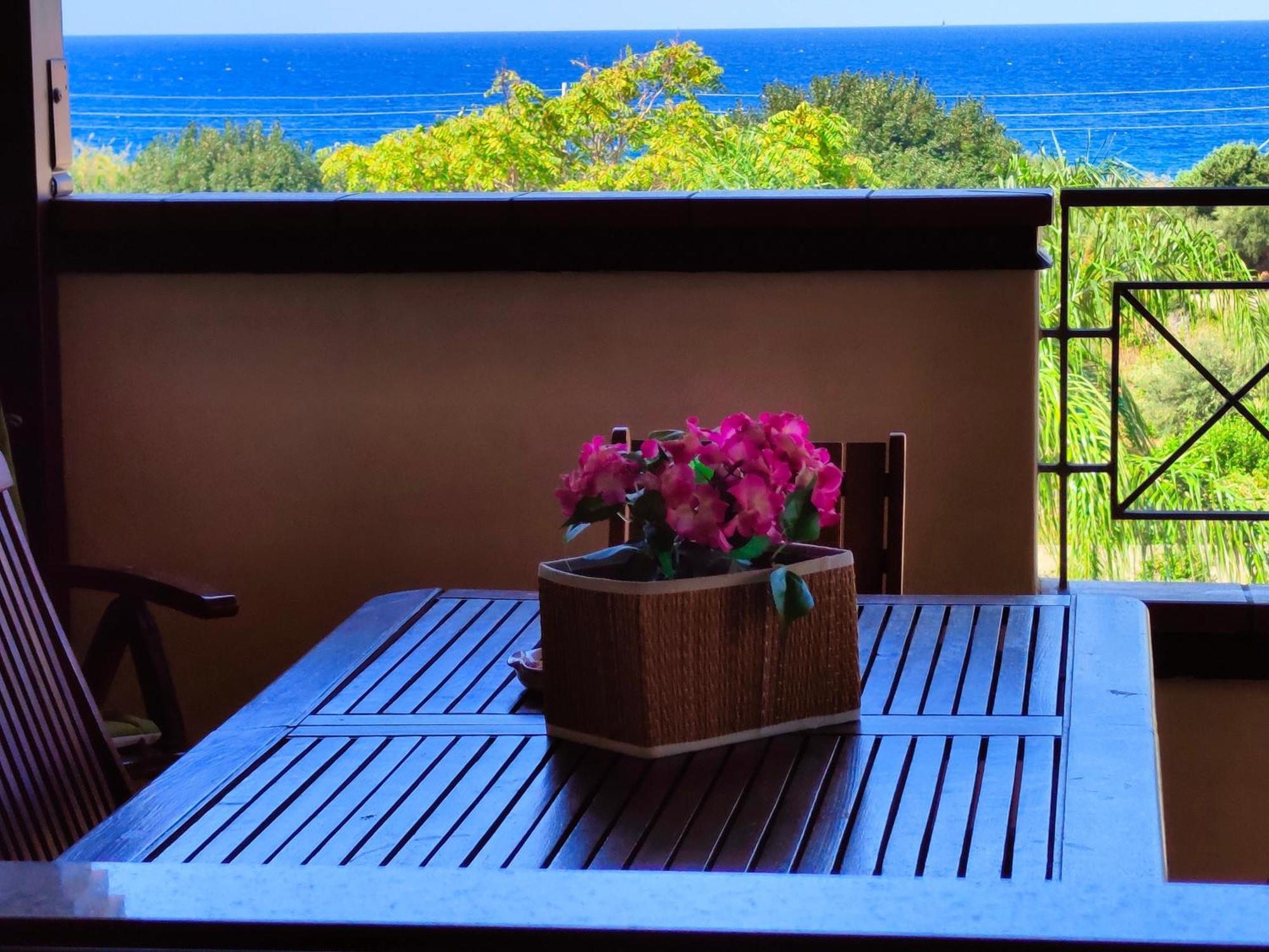 "Appartamento Del Mare Gliaca" Con Vista Isole Eolie,Ampia Terrazza,Wifi E Parcheggio Privato Gratuito Piraino Bagian luar foto