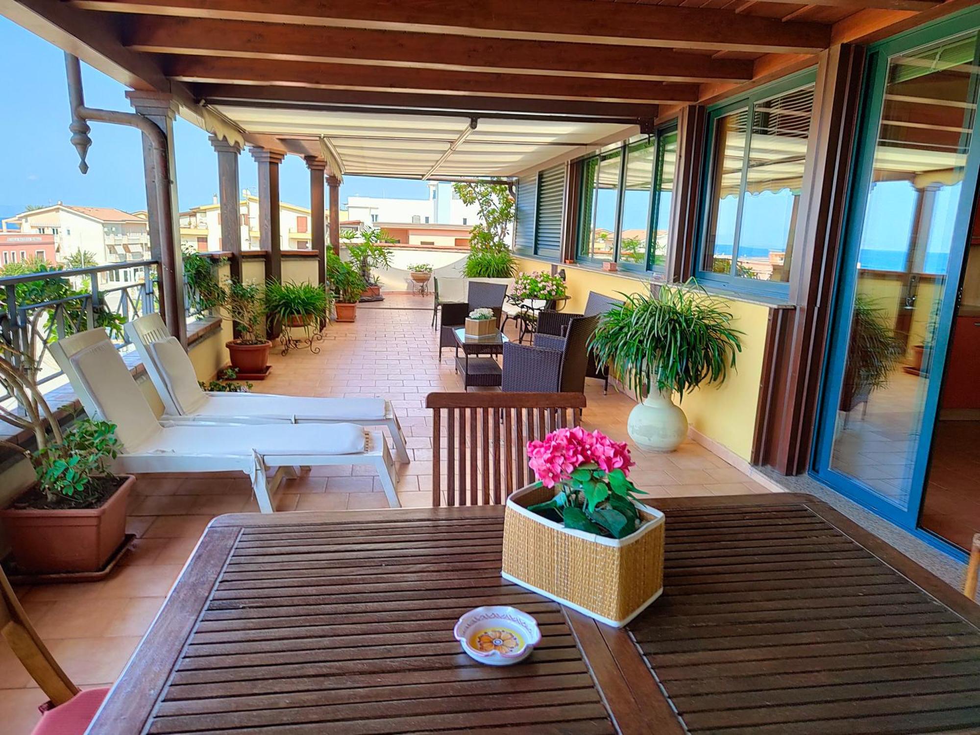 "Appartamento Del Mare Gliaca" Con Vista Isole Eolie,Ampia Terrazza,Wifi E Parcheggio Privato Gratuito Piraino Bagian luar foto