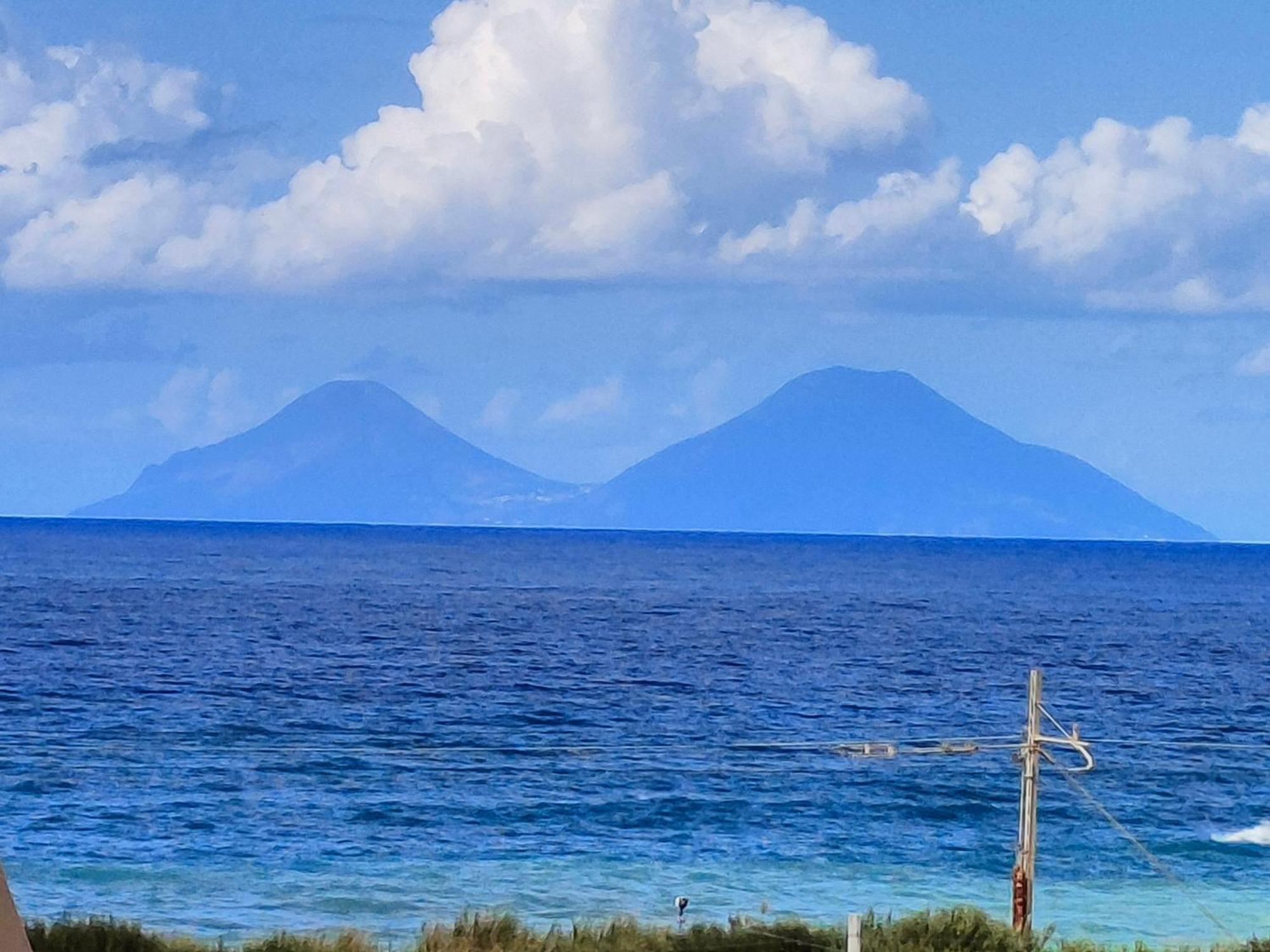 "Appartamento Del Mare Gliaca" Con Vista Isole Eolie,Ampia Terrazza,Wifi E Parcheggio Privato Gratuito Piraino Bagian luar foto