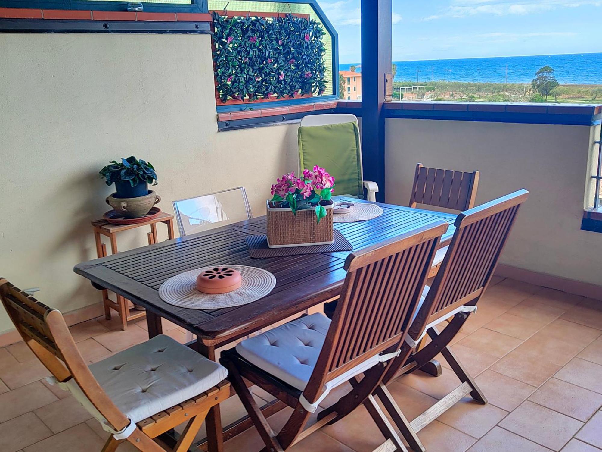 "Appartamento Del Mare Gliaca" Con Vista Isole Eolie,Ampia Terrazza,Wifi E Parcheggio Privato Gratuito Piraino Bagian luar foto